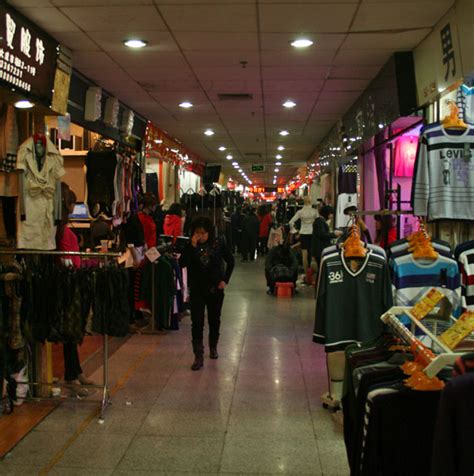 fake clothing market chengdu|shopping in chengdu china.